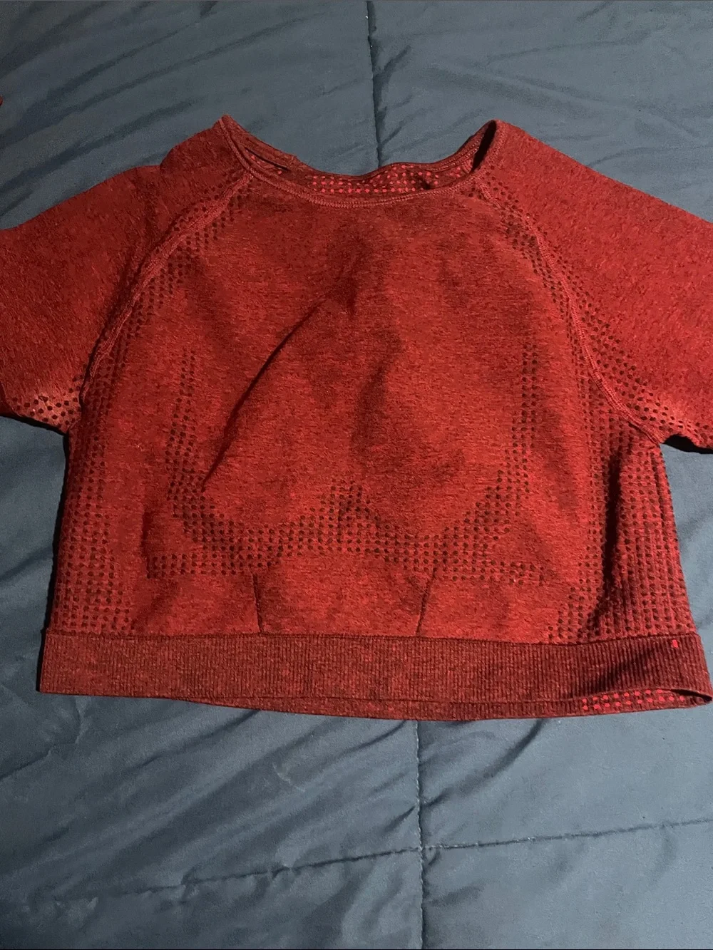 Red Seamless Short Sleeve Crop Top & High-Waist Bike Shorts Set - Picture 3 of 3